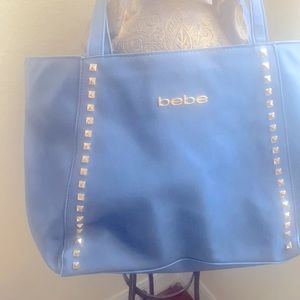 Nice Bebe 2 piece purse!!!